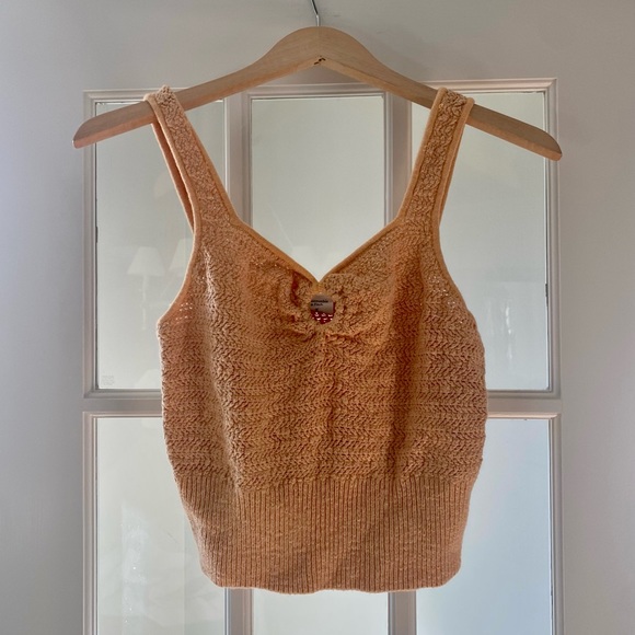 M Abercrombie and F crochet top! Never worn! On trend! - Picture 2 of 4